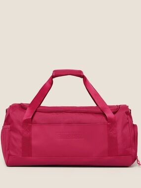 Gymshark Everyday Holdall Small in Raspberry Pink $55